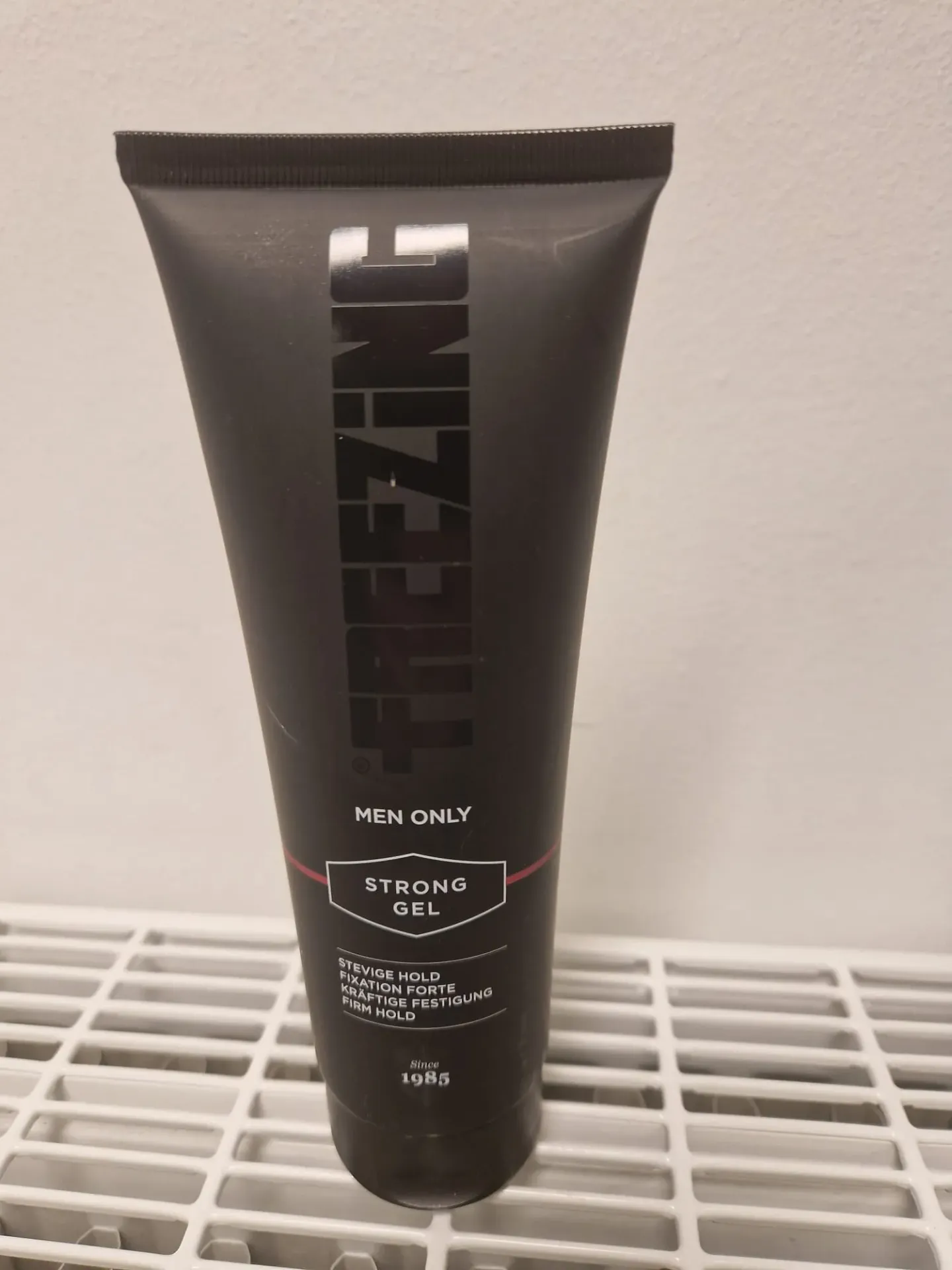 FREEZING STRONG GEL Tube 250ml